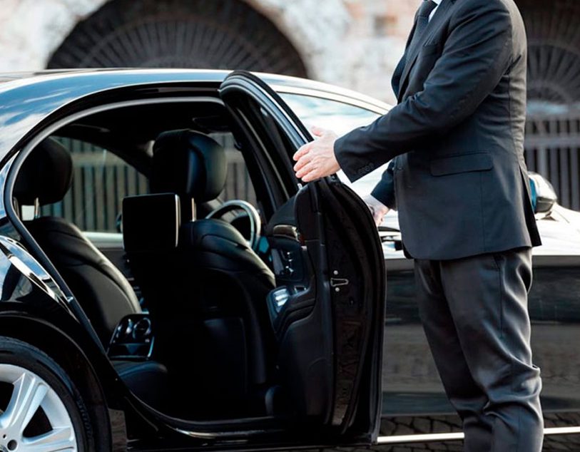 luxury taxi melbourne by Combined Chauffeured Cars